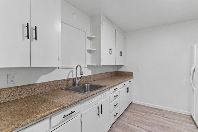 3745 S Kenmore Drive South, Fresno, CA 93703