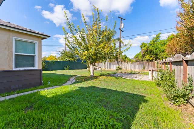 3745 S Kenmore Drive South, Fresno, CA 93703