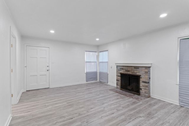 3745 S Kenmore Drive South, Fresno, CA 93703