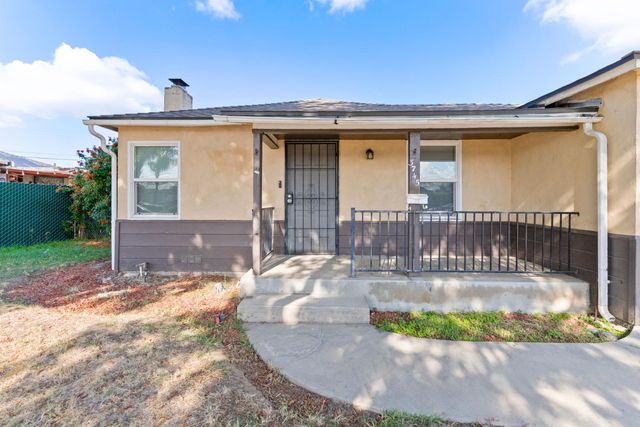 3745 S Kenmore Drive South, Fresno, CA 93703