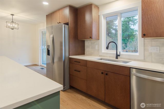 5954 Paradise Drive, Ferndale, WA 98248