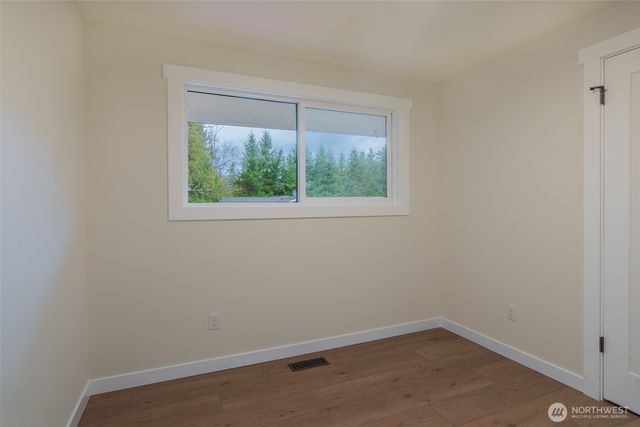 5954 Paradise Drive, Ferndale, WA 98248