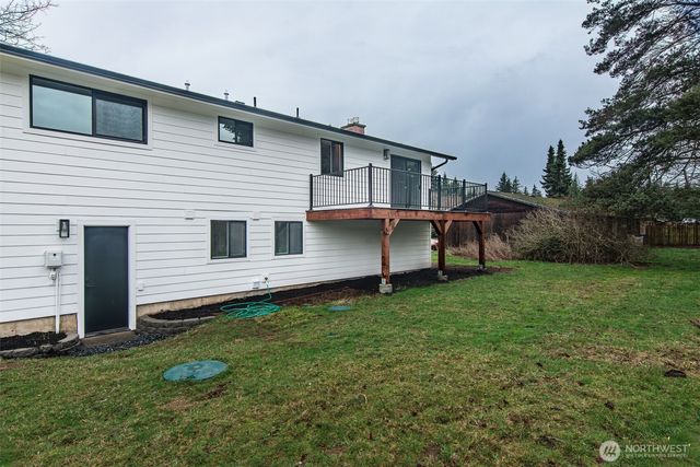 5954 Paradise Drive, Ferndale, WA 98248