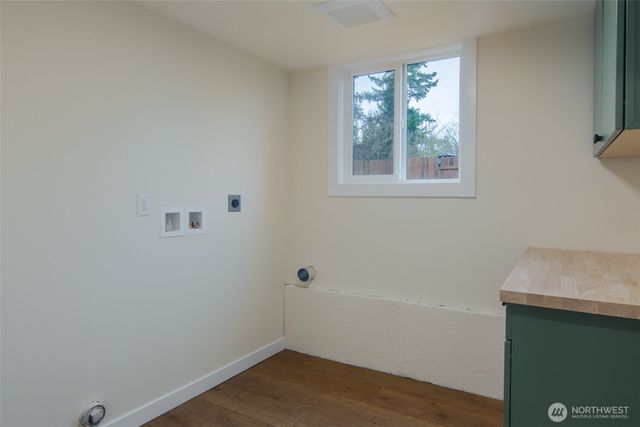 5954 Paradise Drive, Ferndale, WA 98248