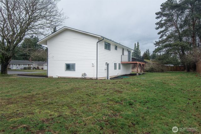 5954 Paradise Drive, Ferndale, WA 98248