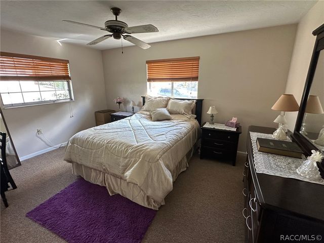 186 W Valerian Place, Beverly Hills, FL 34465