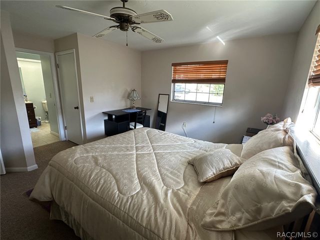 186 W Valerian Place, Beverly Hills, FL 34465