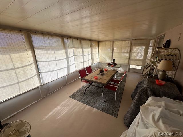 186 W Valerian Place, Beverly Hills, FL 34465