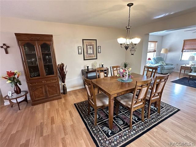 186 W Valerian Place, Beverly Hills, FL 34465