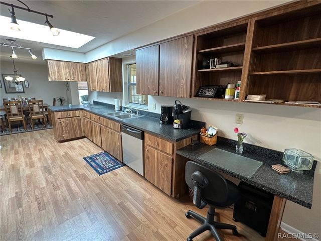 186 W Valerian Place, Beverly Hills, FL 34465