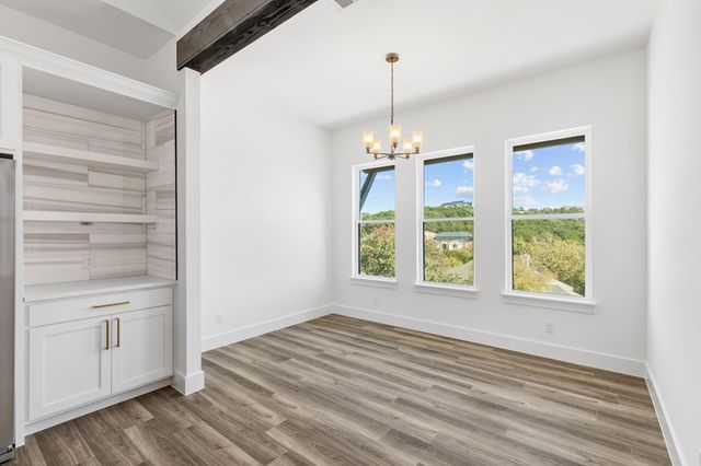 1825 Foothills Dr, Kerrville, TX 78028