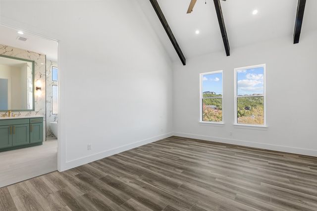 1825 Foothills Dr, Kerrville, TX 78028