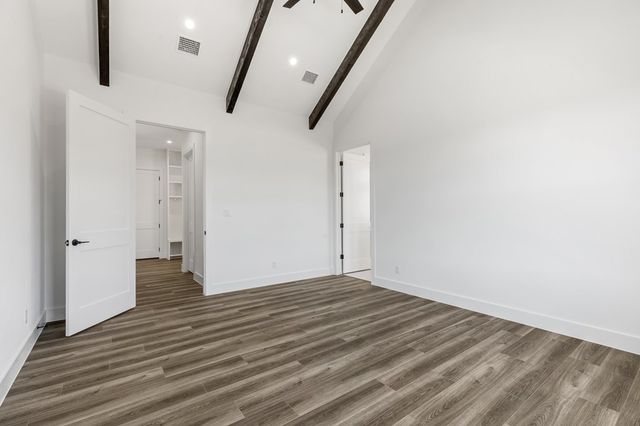 1825 Foothills Dr, Kerrville, TX 78028