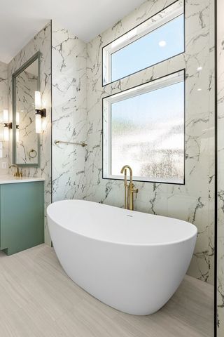 1825 Foothills Dr, Kerrville, TX 78028