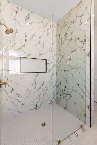 1825 Foothills Dr, Kerrville, TX 78028