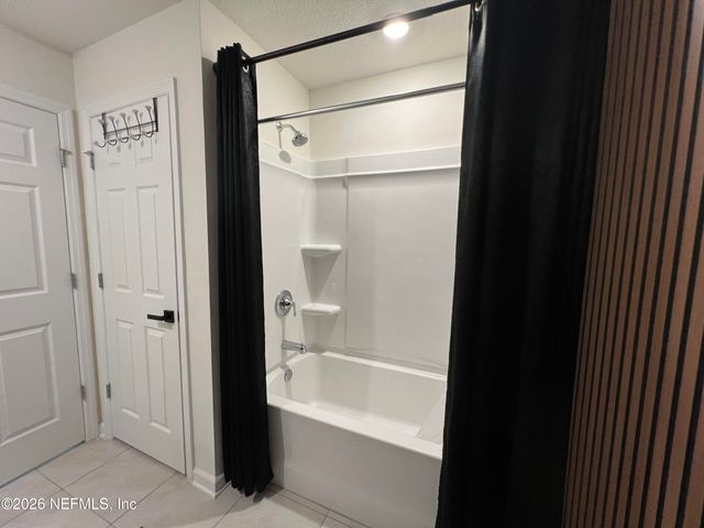 7223 HAWKES BEND Street, Jacksonville, FL 32219