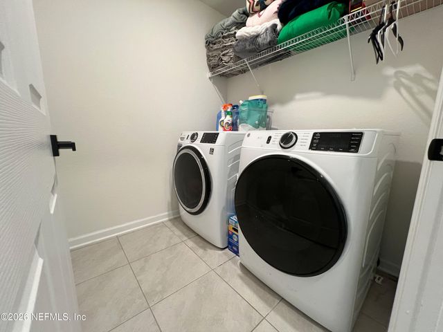 7223 HAWKES BEND Street, Jacksonville, FL 32219