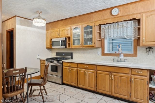 113 Coleman St, Middlesex Boro, NJ 08846