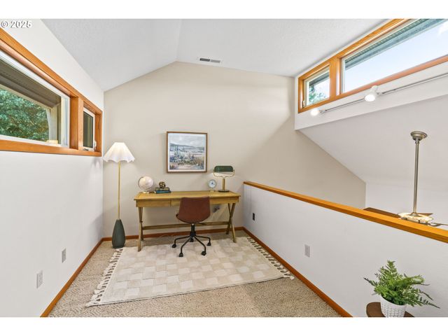 25303 JAEG Rd, Junction City, OR 97448