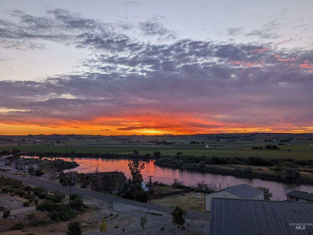 8065 Moonshine Ln, Marsing, ID 83639 photo 6