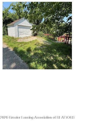 1810 Coleman Avenue, Lansing, MI 48910