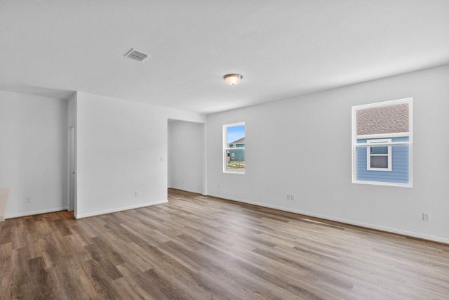 112 Cherry Blossom LN, Taylor, TX 76574
