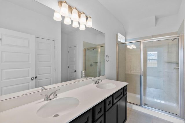 112 Cherry Blossom LN, Taylor, TX 76574