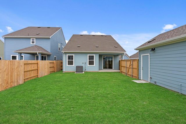 112 Cherry Blossom LN, Taylor, TX 76574