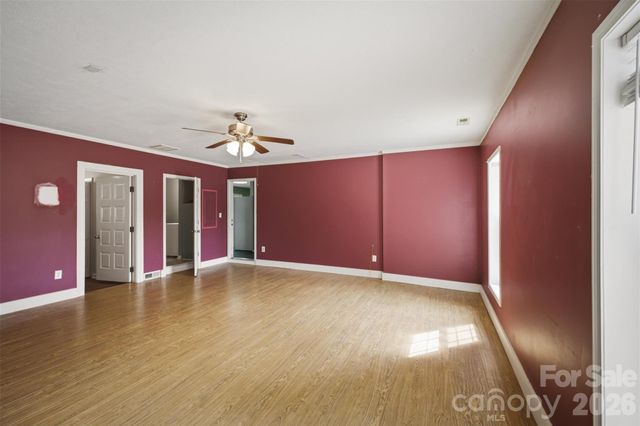 1806 Kyle Court NE, Lenoir, NC 28645