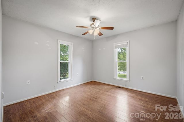 1806 Kyle Court NE, Lenoir, NC 28645