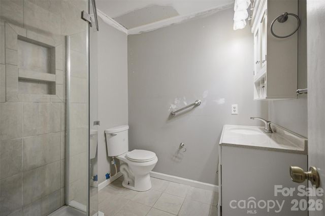 1806 Kyle Court NE, Lenoir, NC 28645