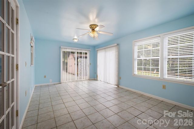 1806 Kyle Court NE, Lenoir, NC 28645