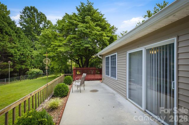 1806 Kyle Court NE, Lenoir, NC 28645