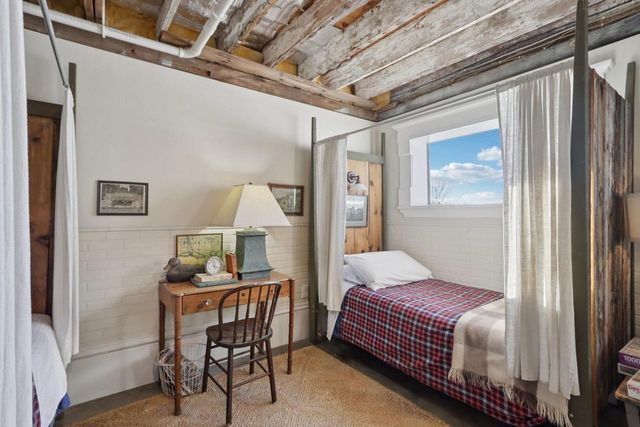 33511 Old Mill Drive, Lone Rock, WI 53556