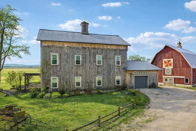 33511 Old Mill Drive, Lone Rock, WI 53556