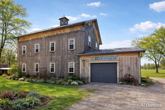 33511 Old Mill Drive, Lone Rock, WI 53556