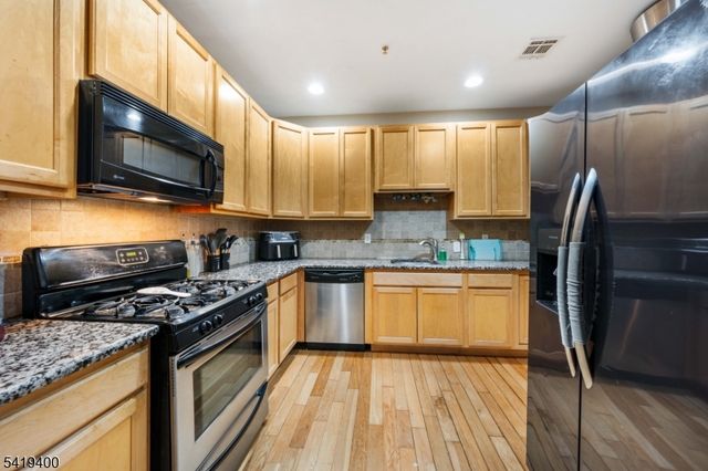 349 W Grand St 206, Elizabeth City, NJ 07202