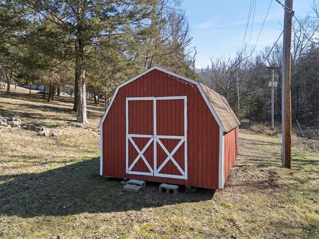 27 Horseshoe Drive, Holiday Island, AR 72631