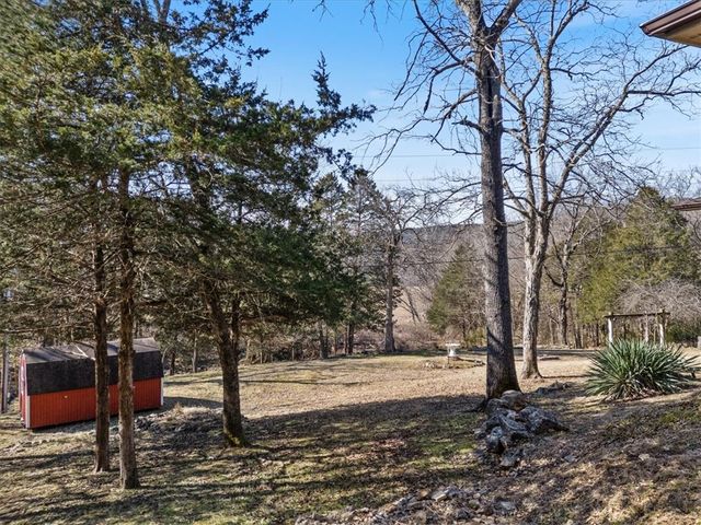 27 Horseshoe Drive, Holiday Island, AR 72631