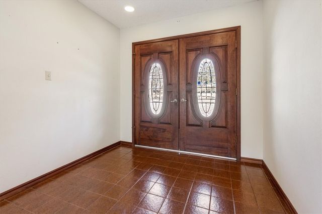 27 Horseshoe Drive, Holiday Island, AR 72631