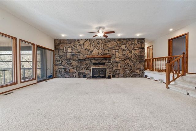 27 Horseshoe Drive, Holiday Island, AR 72631