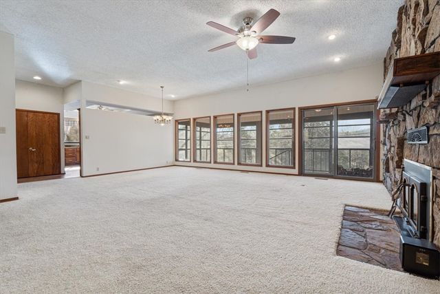 27 Horseshoe Drive, Holiday Island, AR 72631