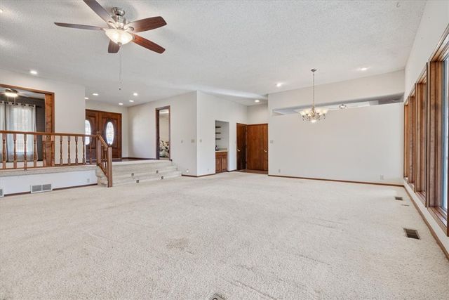 27 Horseshoe Drive, Holiday Island, AR 72631