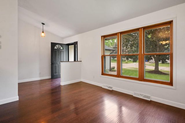 936 W 10TH STREET, Kaukauna, WI 54130
