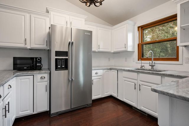 936 W 10TH STREET, Kaukauna, WI 54130