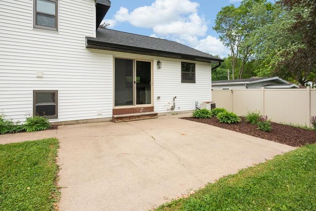 936 W 10TH STREET, Kaukauna, WI 54130