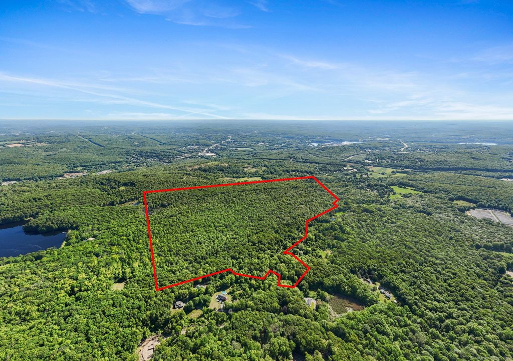 63 Velgouse Road, Montville, CT 06370