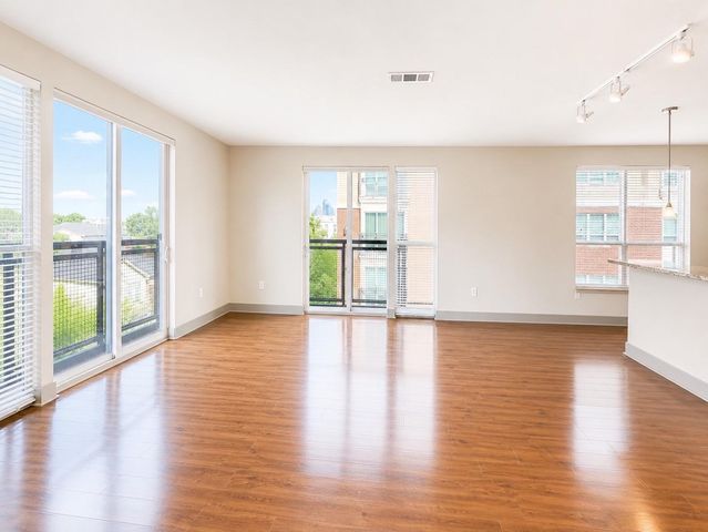 1340 W Gray Street 208, Houston, TX 77019