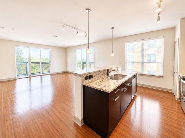 1340 W Gray Street 208, Houston, TX 77019