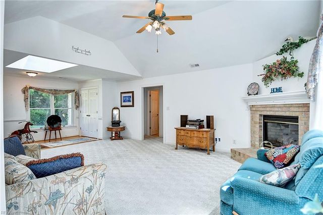 15219 Newbill LN, Carrollton, VA 23314